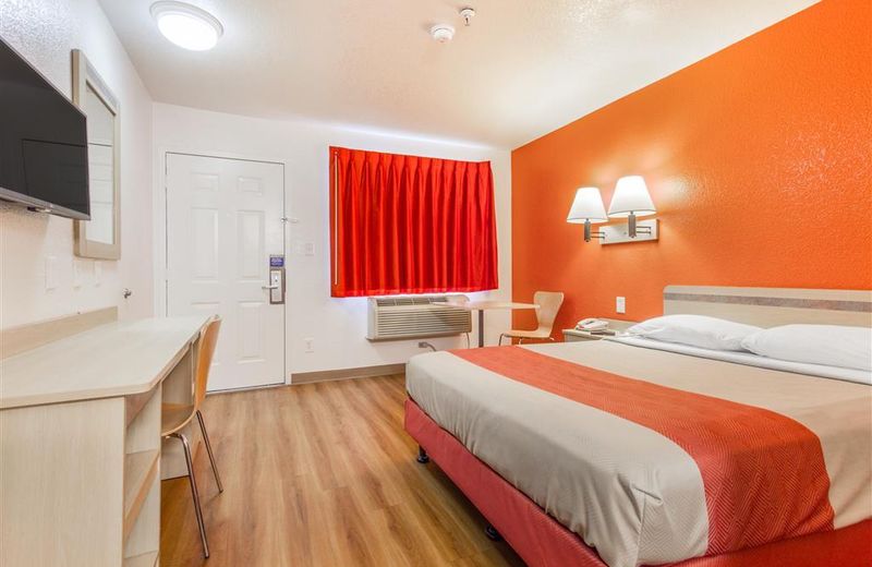 Motel 6-Phoenix, AZ - West