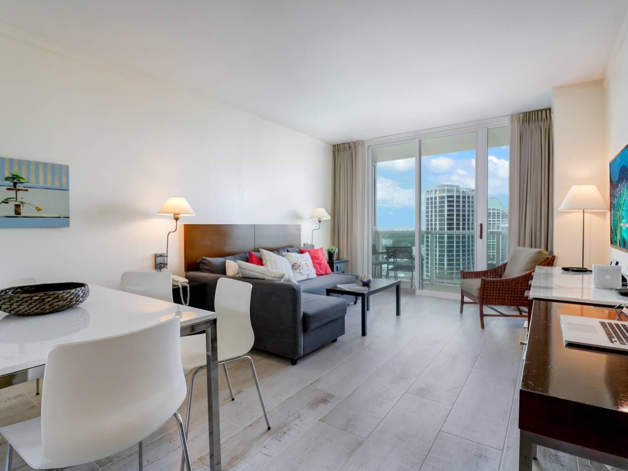 GREAT CONDO AT THE HOTEL ARYA COCONUT GROVE!