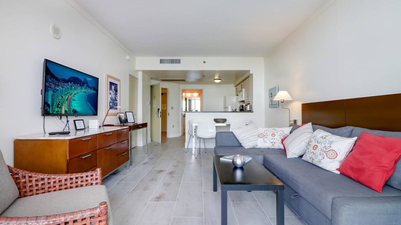 GREAT CONDO AT THE HOTEL ARYA COCONUT GROVE!