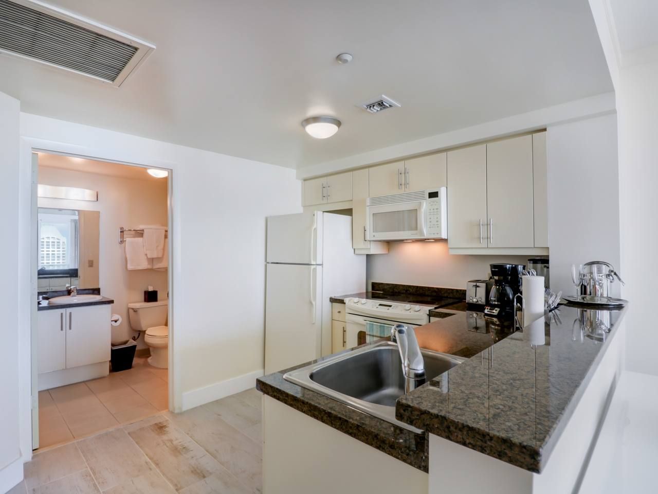 GREAT CONDO AT THE HOTEL ARYA COCONUT GROVE!