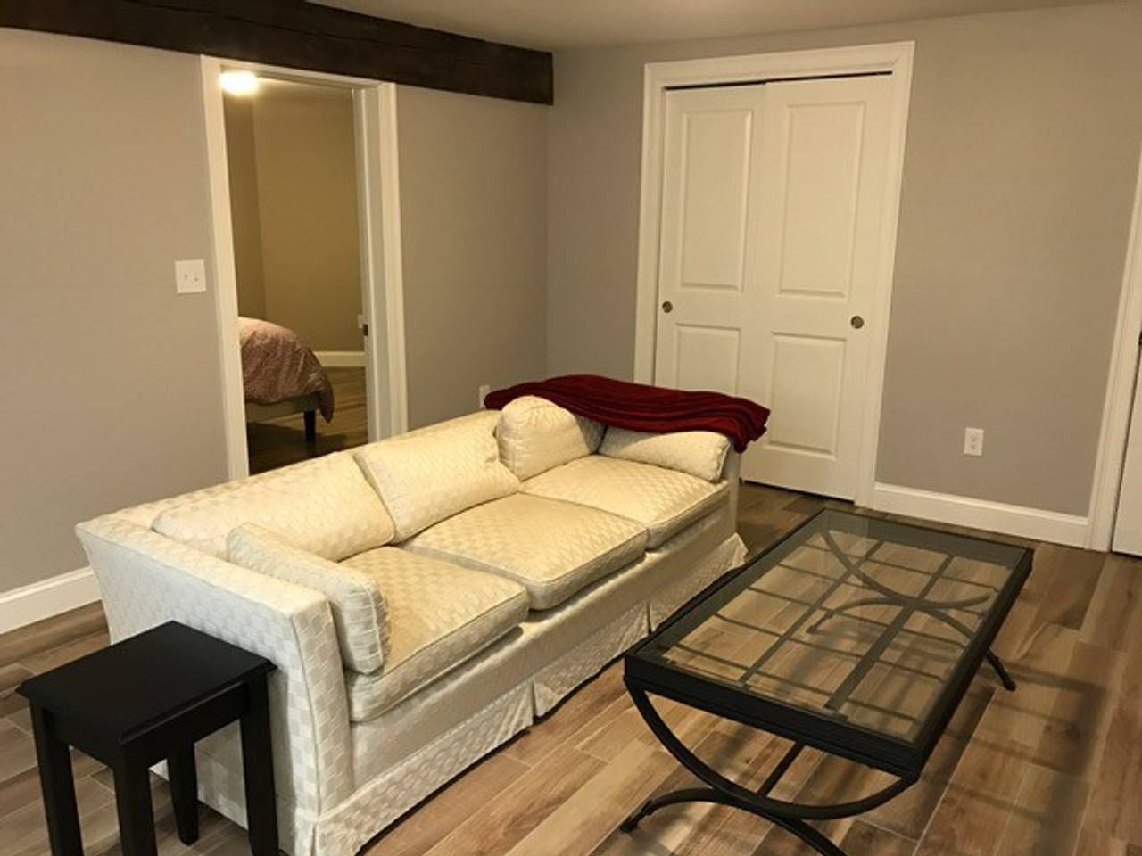 New Garden Apartment Near Airport 15 min to Boston