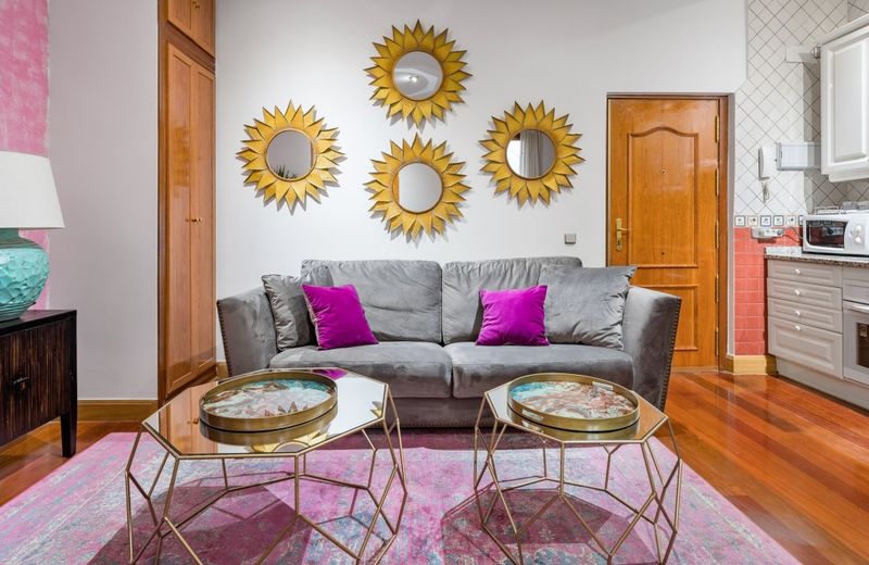 Feel the City’s Heartbeat at a Vibrant Pad off Gran Via