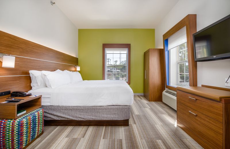 Holiday Inn Express Phoenix-Airport/University Drive, an IHG Hotel