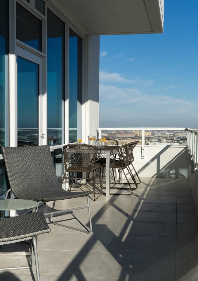 LEVEL Furnished Living Suites Downtown Los Angeles