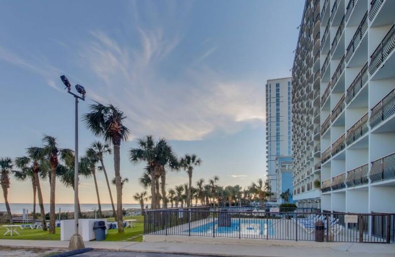 Boardwalk Beach Resort Condo w Oceanfront Balcony