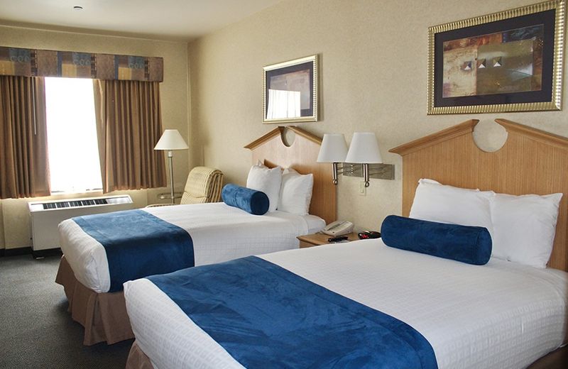 Marco LaGuardia Hotel & Suites