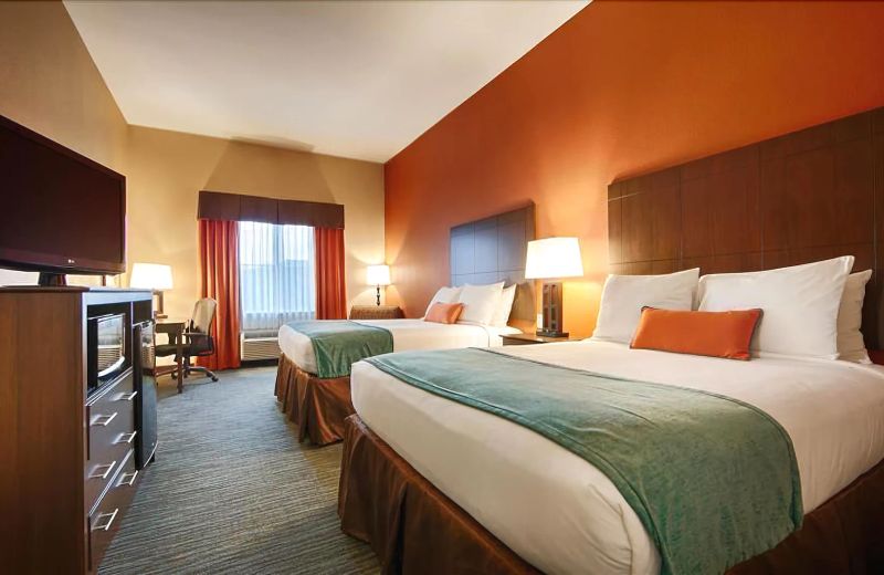 Best Western Plus Longhorn Inn & Suites