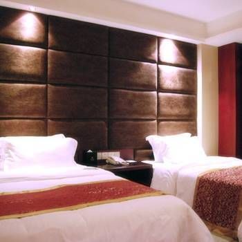 Huangjiang Holiday Hotel