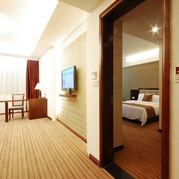 Golden Jazzy Hotel