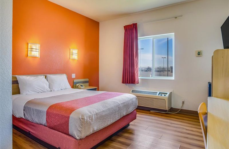 Motel 6-Lemoore, CA