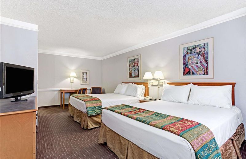 Days Inn by Wyndham Tucson City Center
