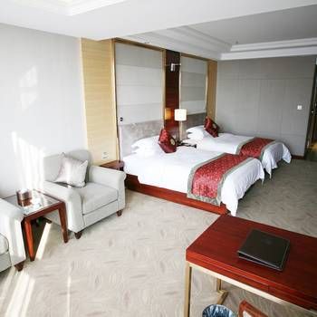 Rongfeng International Hotel