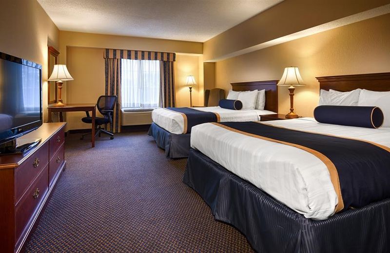Best Western Plus Crossroads Inn & Suites