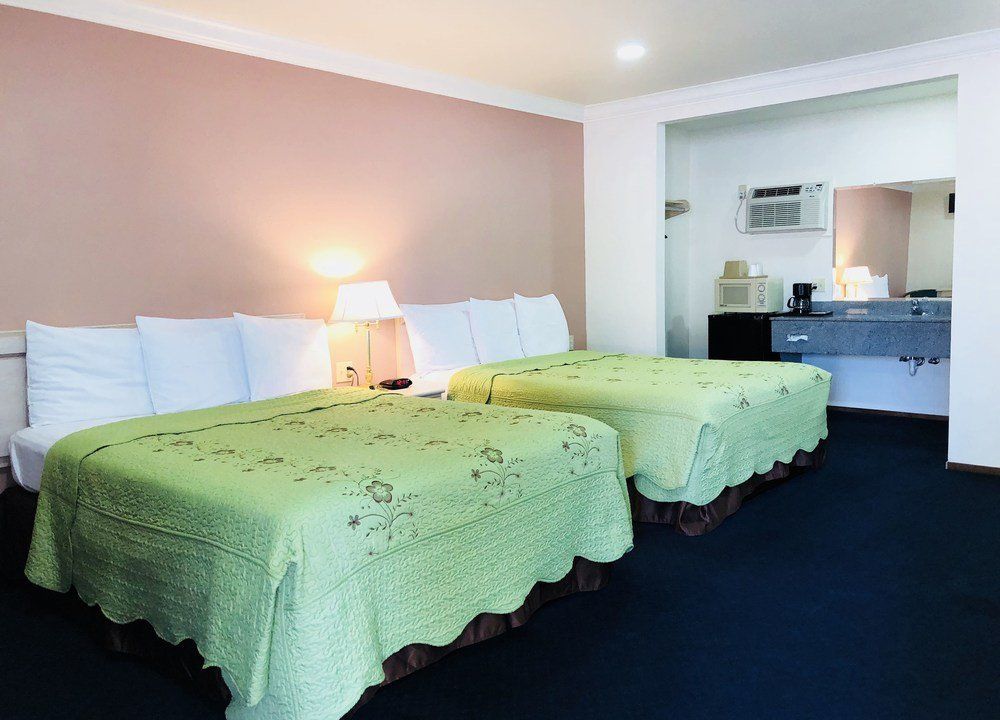 Holiday Lodge