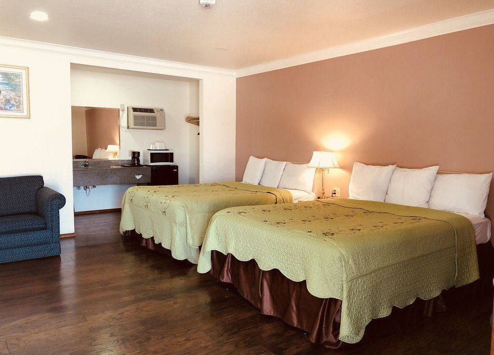 Holiday Lodge