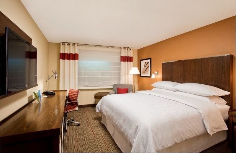 Four Points by Sheraton Edmonton West