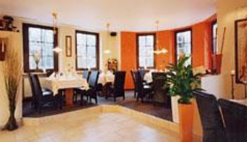 Deckert's Hotel & Restaurant
