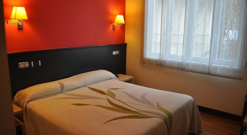 Hotel Mondragon