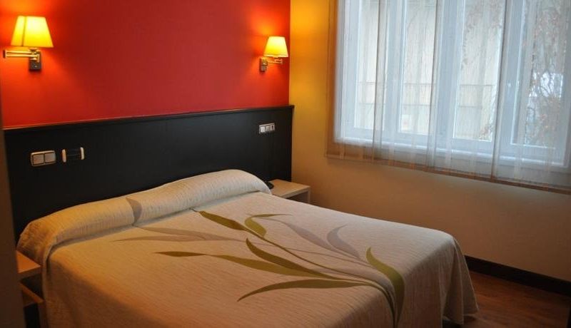 Hotel Mondragon
