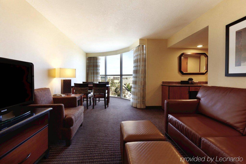 EMBASSY SUITES ANAHEIM SOUTH