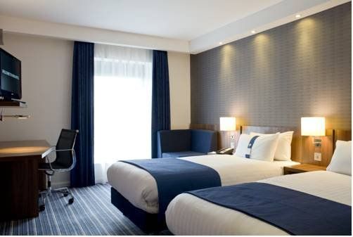 Holiday Inn Express Dunstable