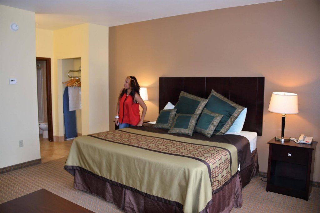 Irish Inn and Suites