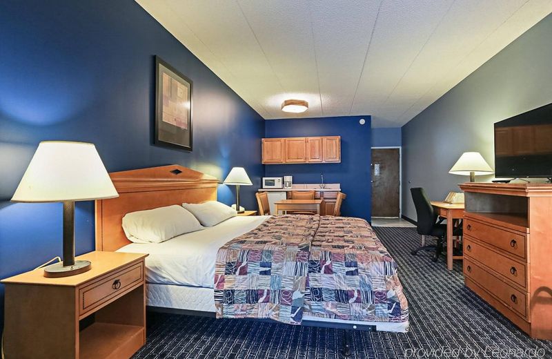 Days Inn & Suites by Wyndham Lancaster Amish Country