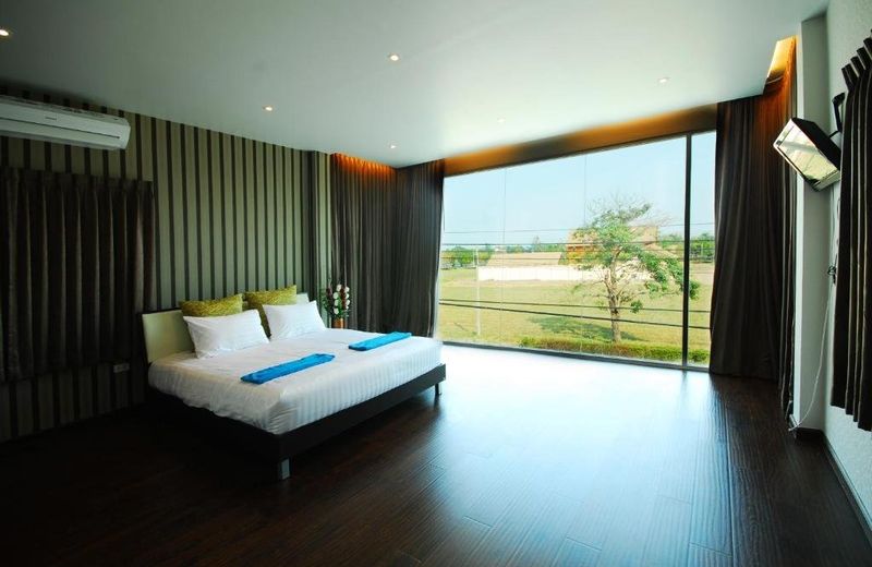 Aria Lake and Golf Villa