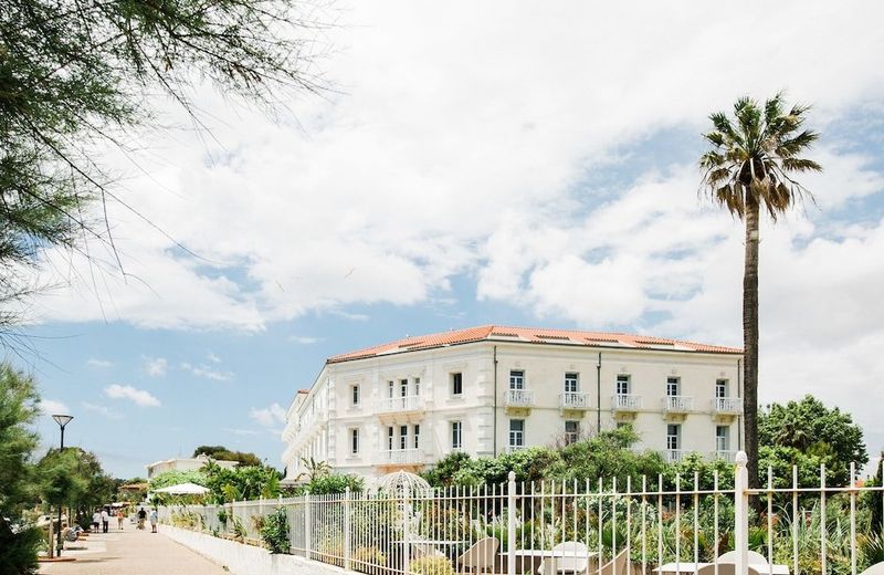Grand Hotel Des Sablettes Plage, Curio Collection By Hilton