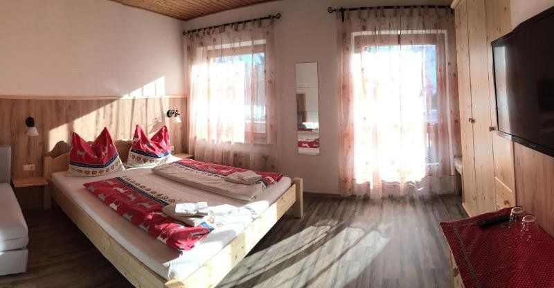 Pension & Apartments Waldkrieber
