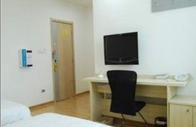 Yancheng Reading Hostel Yanhe Road Branch