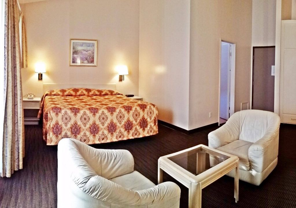 Pacific Garden Hotel
