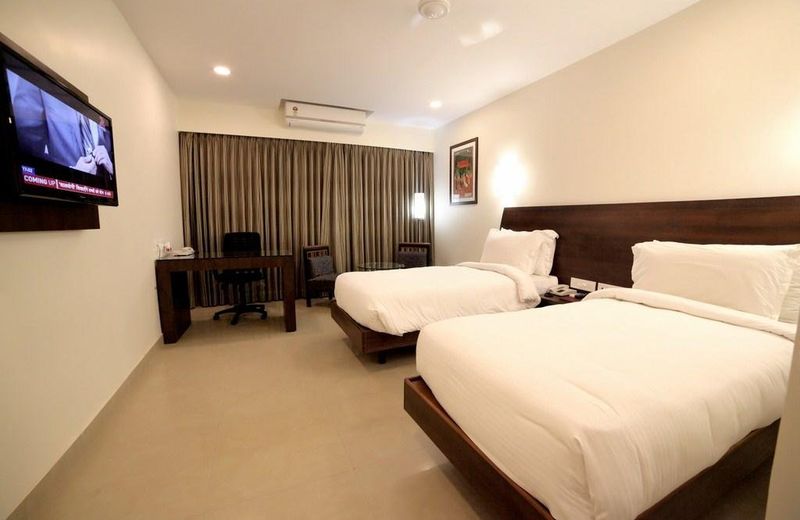 Hotel Sadanand