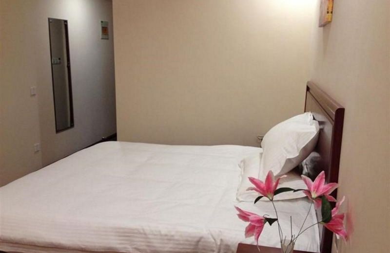 GreenTree Inn Anhui Chuzhou World Trade Plaza Longpan Express Hotel