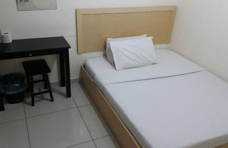 OYO 301 River Inn Hotel