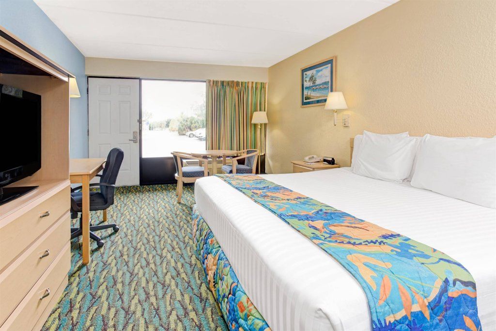 Baymont by Wyndham Kissimmee