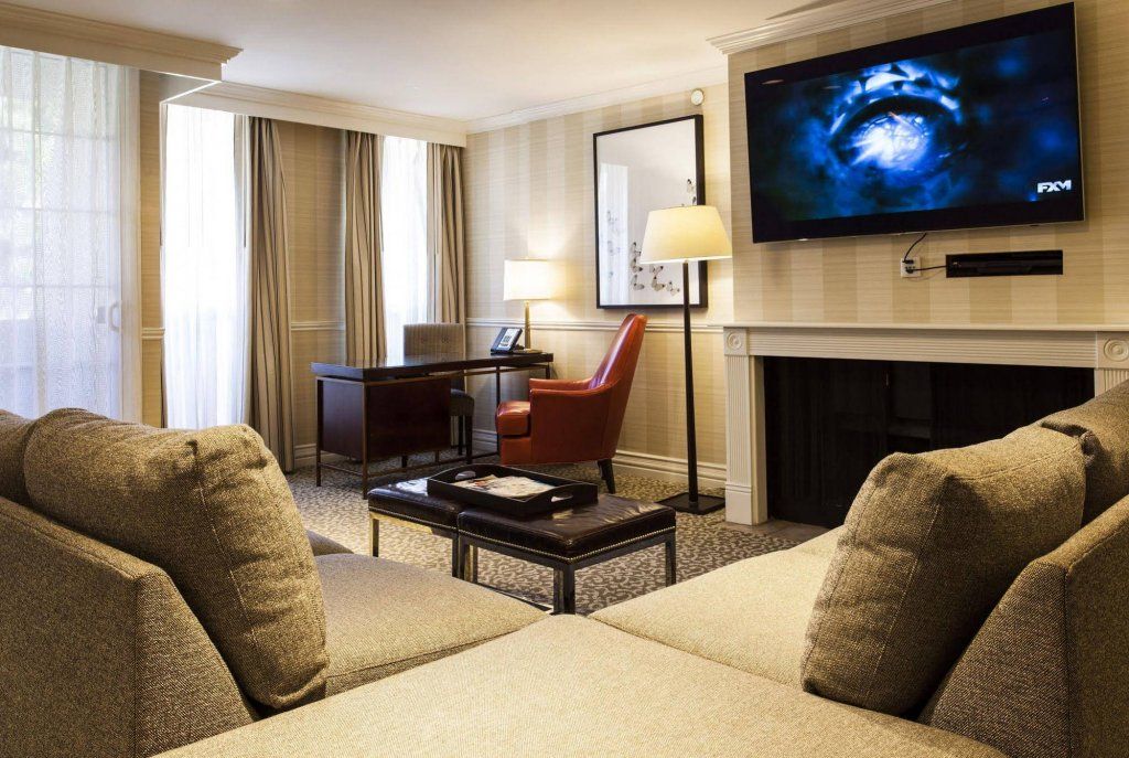 Le Parc Suite Hotel