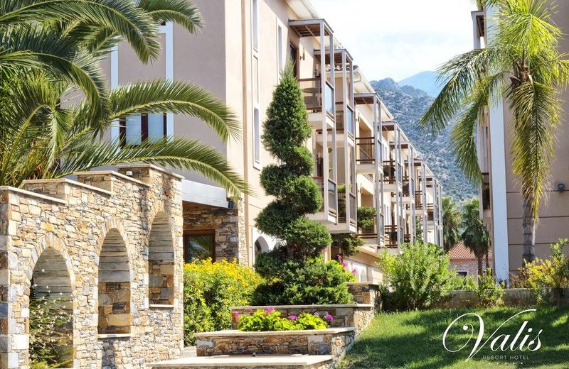 Valis Resort Hotel