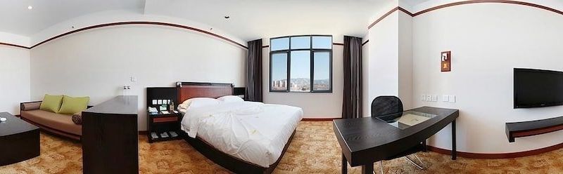 Maple Palace Hotel