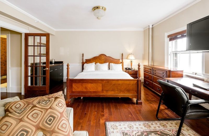 Hotel 340