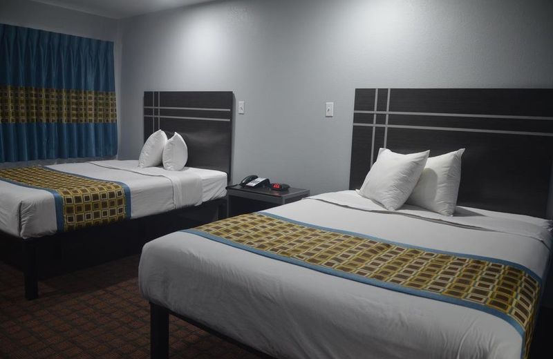 Travelers Inn