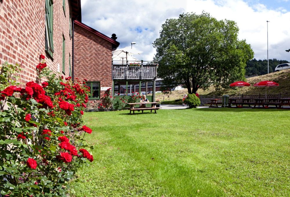 Outdoor Pictures 20