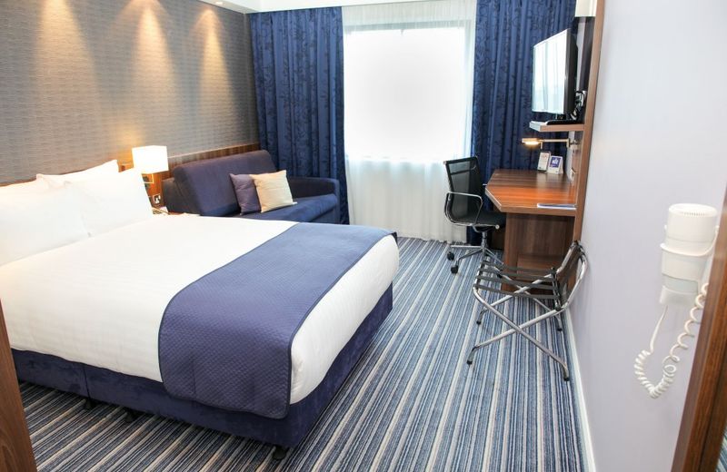 Holiday Inn Express London Heathrow T5, an IHG Hotel