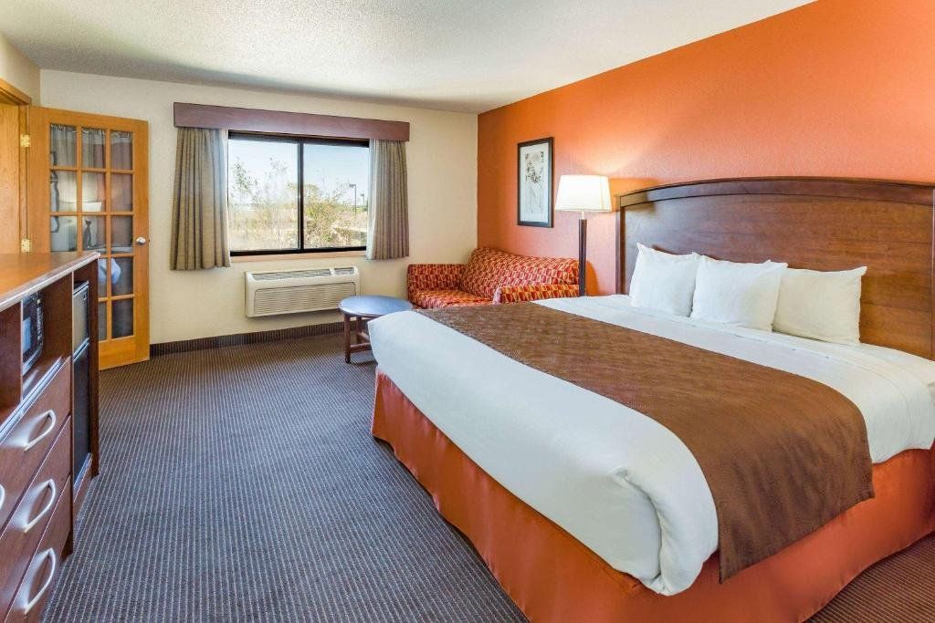 AmericInn by Wyndham Albert Lea
