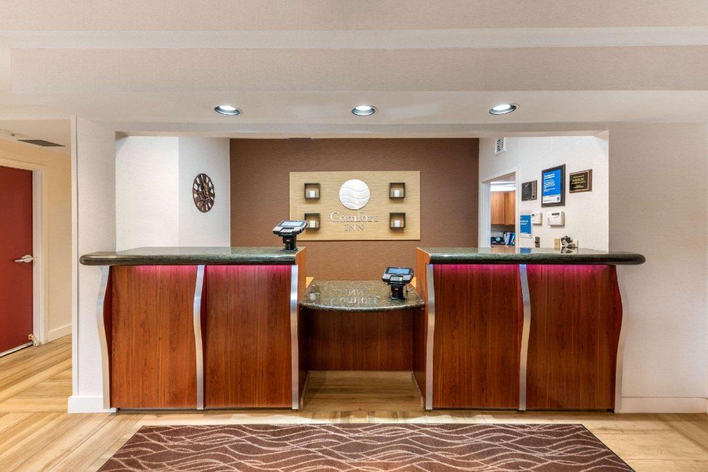 Comfort Inn & Suites