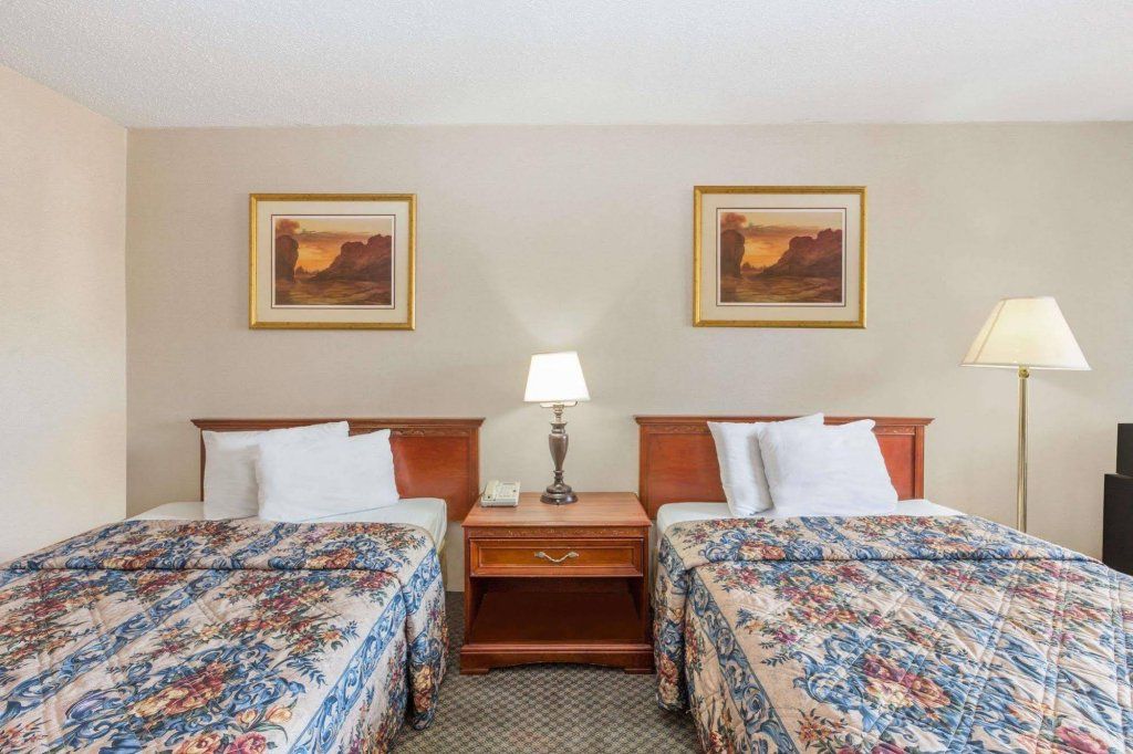 Knights Inn Overland Park