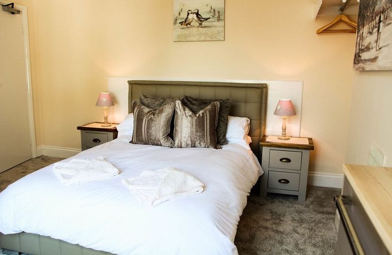 THE BAY GUEST HOUSE