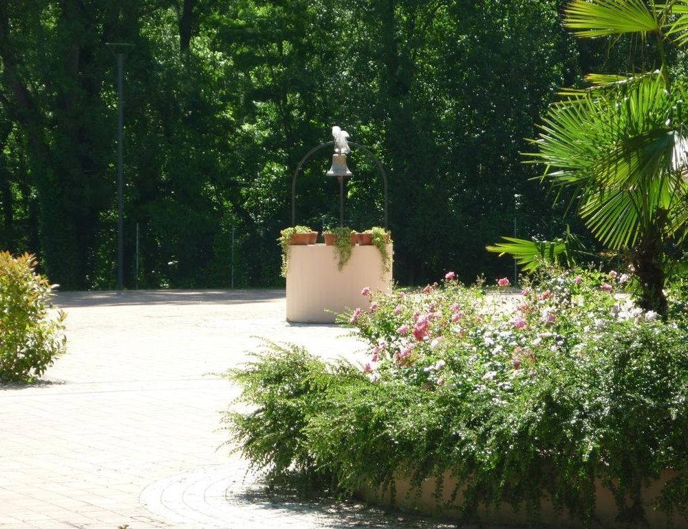 Outdoor Pictures 20