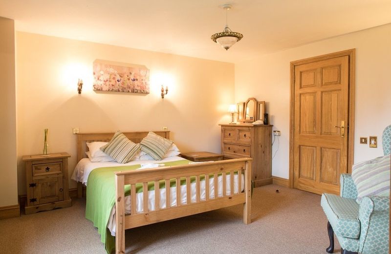 The George Inn & Millingbrook Lodge Ltd