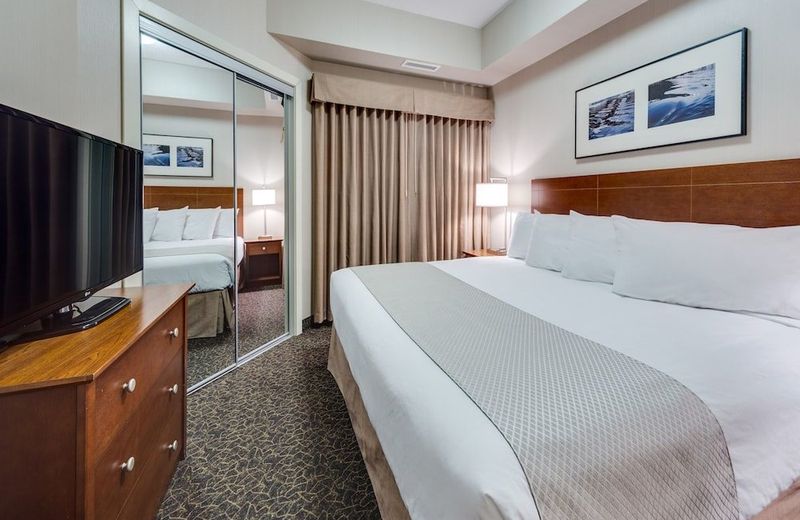 Heritage Inn & Suites - Brooks